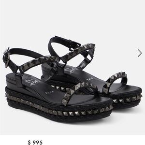 Authentic CHRISTIAN LOUBOUTIN
Pyraclou leather espadrilles size 38